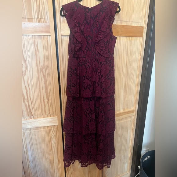 Lulu’s Molinetto Burgundy Lace Ruffled Tiered Sleeveless Maxi Dress sz. M - Picture 5 of 6